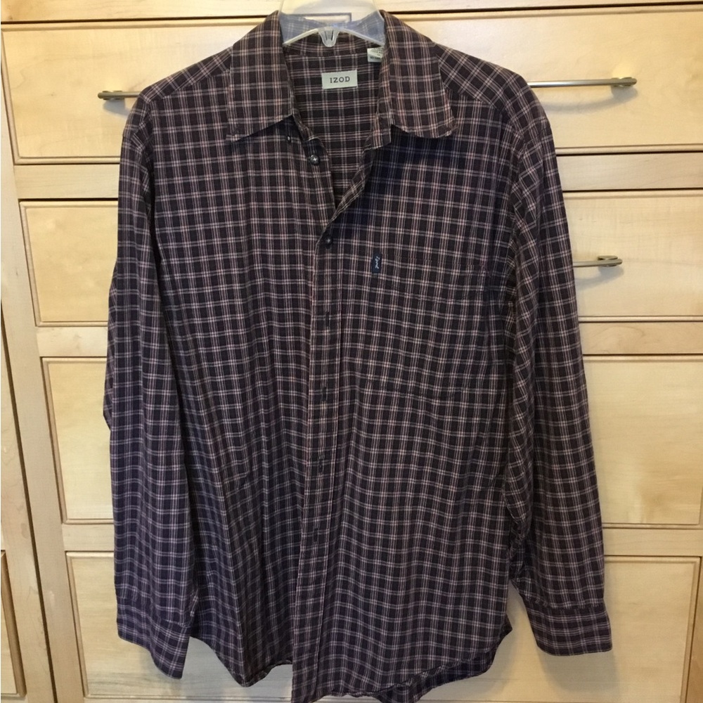 Izod Navy and Red Plaid Shirt size Medium 100% cotton button down 1 chest pocket